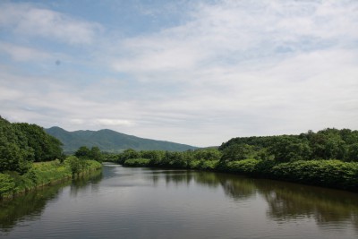 日本海の寿都湾に注ぐ朱太川の河口付近。 